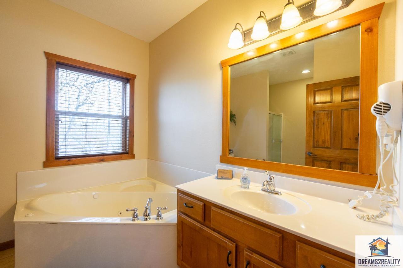 Forest Heights Lodge - 6Br - Pool Table - Near Silver Dollar City - Free Tickets Included Брэнсон Экстерьер фото